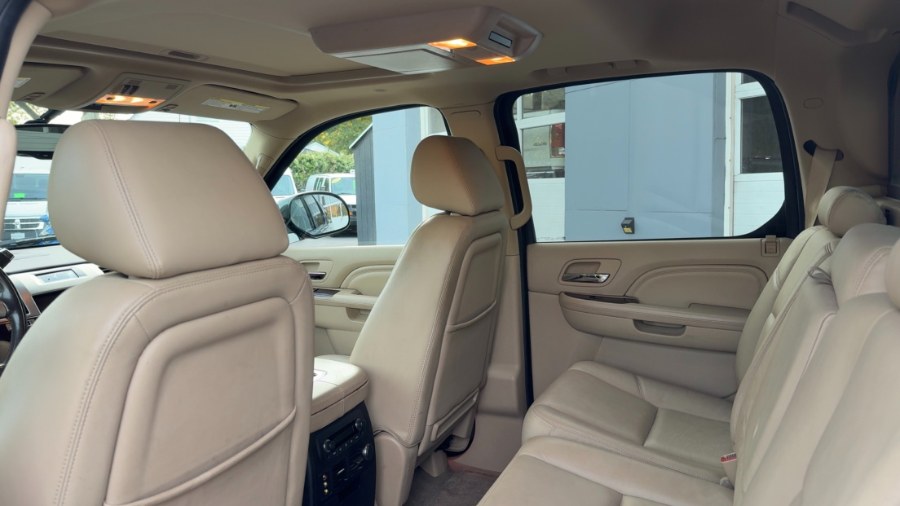 2013 Cadillac Escalade EXT AWD 4dr Premium, available for sale in Waterbury, Connecticut | West End Automotive Center. Waterbury, Connecticut 2013 Cadillac Escalade EXT AWD 4dr Premium, available for sale in Waterbury, Connecticut | West End Automotive Center. Waterbury, Connecticut