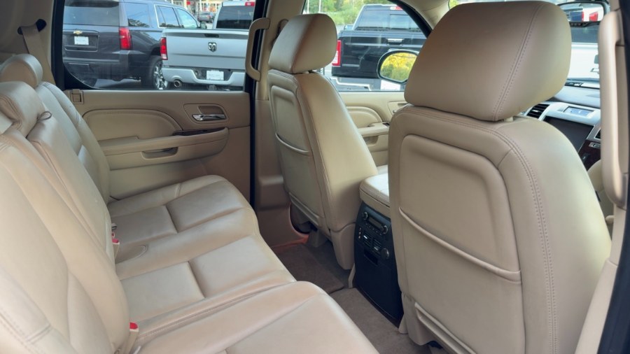 2013 Cadillac Escalade EXT AWD 4dr Premium, available for sale in Waterbury, Connecticut | West End Automotive Center. Waterbury, Connecticut 2013 Cadillac Escalade EXT AWD 4dr Premium, available for sale in Waterbury, Connecticut | West End Automotive Center. Waterbury, Connecticut