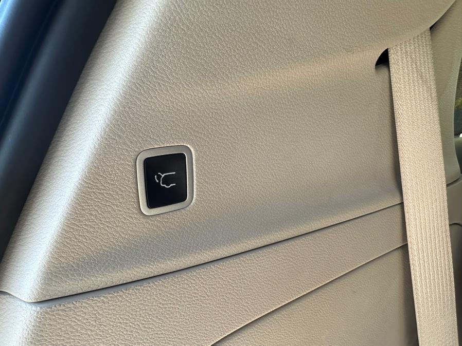 2023 Chrysler Pacifica Touring L FWD, available for sale in South Windsor, Connecticut | Mike And Tony Auto Sales, Inc. South Windsor, Connecticut 2023 Chrysler Pacifica Touring L FWD, available for sale in South Windsor, Connecticut | Mike And Tony Auto Sales, Inc. South Windsor, Connecticut