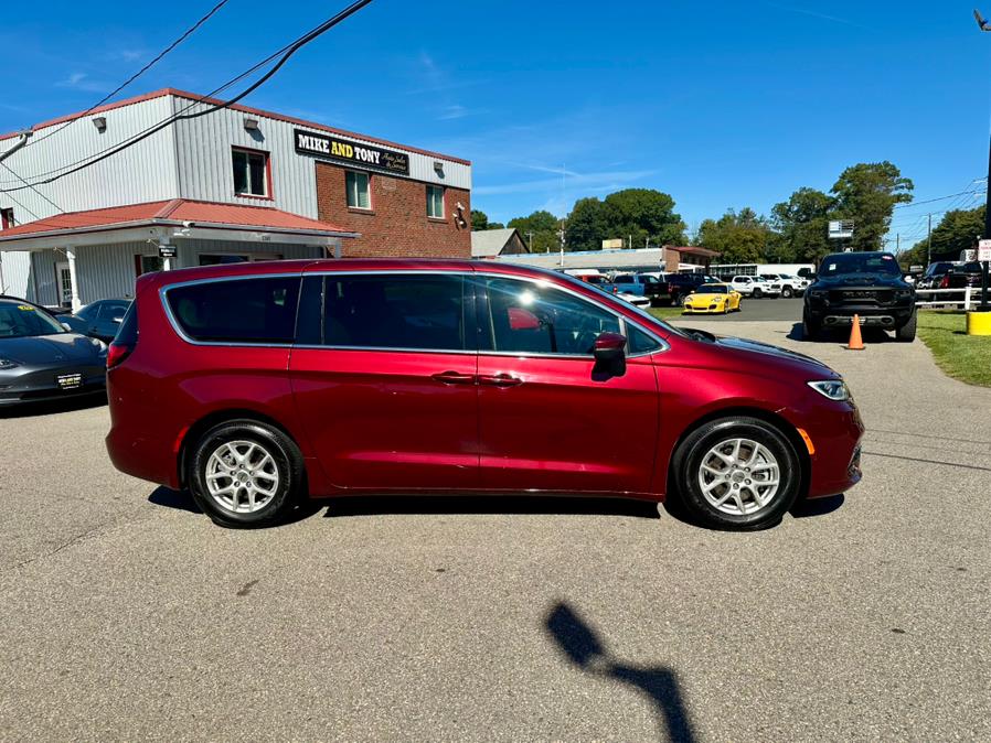 2023 Chrysler Pacifica Touring L FWD, available for sale in South Windsor, Connecticut | Mike And Tony Auto Sales, Inc. South Windsor, Connecticut 2023 Chrysler Pacifica Touring L FWD, available for sale in South Windsor, Connecticut | Mike And Tony Auto Sales, Inc. South Windsor, Connecticut
