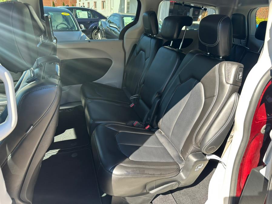 2023 Chrysler Pacifica Touring L FWD, available for sale in South Windsor, Connecticut | Mike And Tony Auto Sales, Inc. South Windsor, Connecticut 2023 Chrysler Pacifica Touring L FWD, available for sale in South Windsor, Connecticut | Mike And Tony Auto Sales, Inc. South Windsor, Connecticut