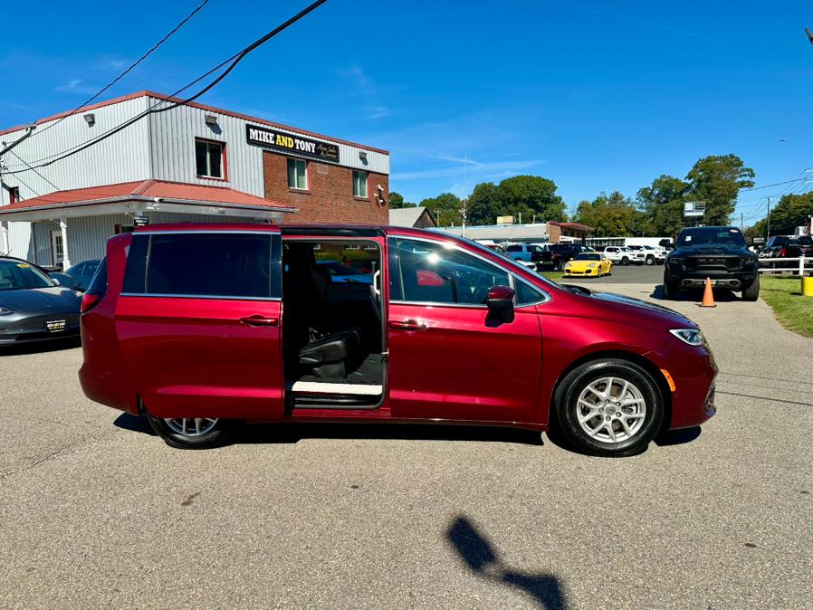 2023 Chrysler Pacifica Touring L FWD, available for sale in South Windsor, Connecticut | Mike And Tony Auto Sales, Inc. South Windsor, Connecticut 2023 Chrysler Pacifica Touring L FWD, available for sale in South Windsor, Connecticut | Mike And Tony Auto Sales, Inc. South Windsor, Connecticut