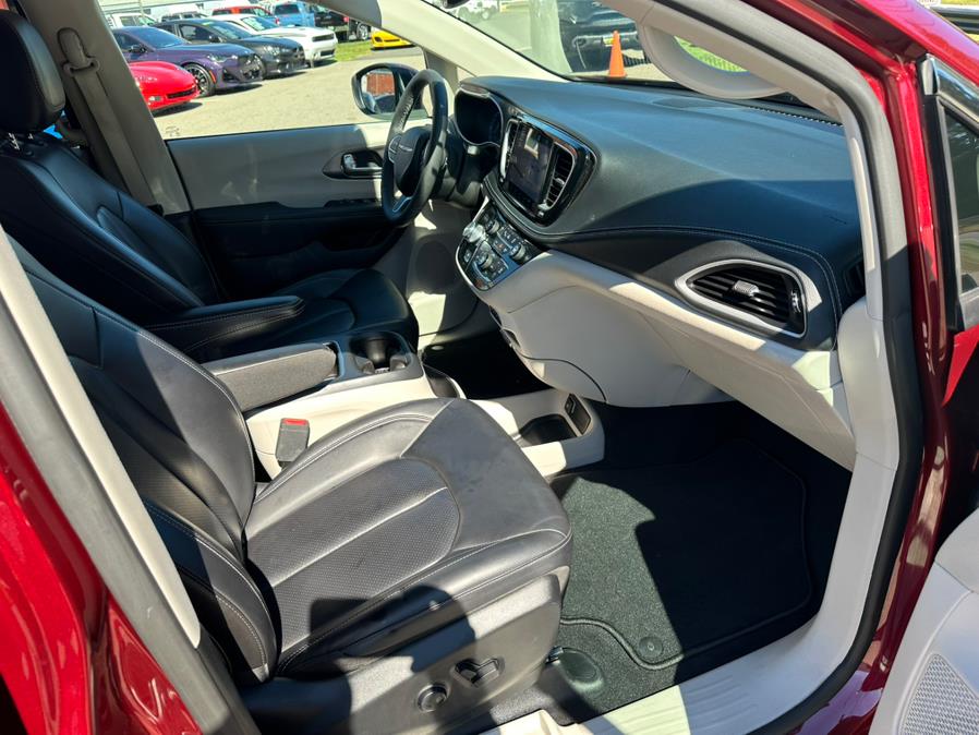 2023 Chrysler Pacifica Touring L FWD, available for sale in South Windsor, Connecticut | Mike And Tony Auto Sales, Inc. South Windsor, Connecticut 2023 Chrysler Pacifica Touring L FWD, available for sale in South Windsor, Connecticut | Mike And Tony Auto Sales, Inc. South Windsor, Connecticut