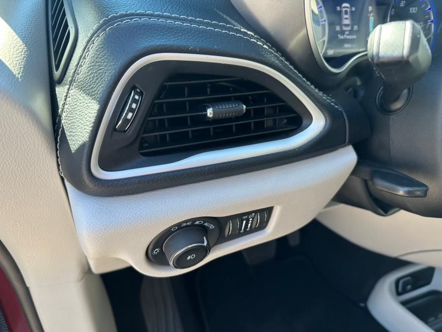 2023 Chrysler Pacifica Touring L FWD, available for sale in South Windsor, Connecticut | Mike And Tony Auto Sales, Inc. South Windsor, Connecticut 2023 Chrysler Pacifica Touring L FWD, available for sale in South Windsor, Connecticut | Mike And Tony Auto Sales, Inc. South Windsor, Connecticut