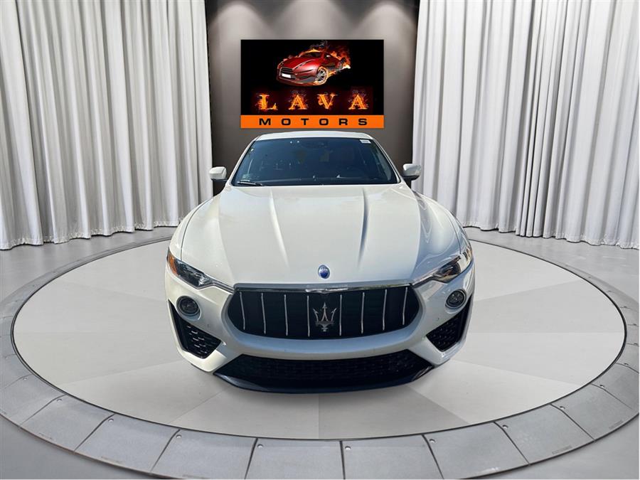 2020 Maserati Levante GT photo 2