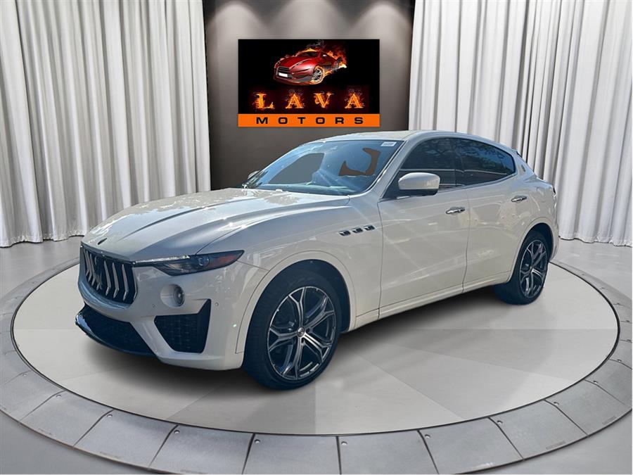 2020 Maserati Levante GT photo 3