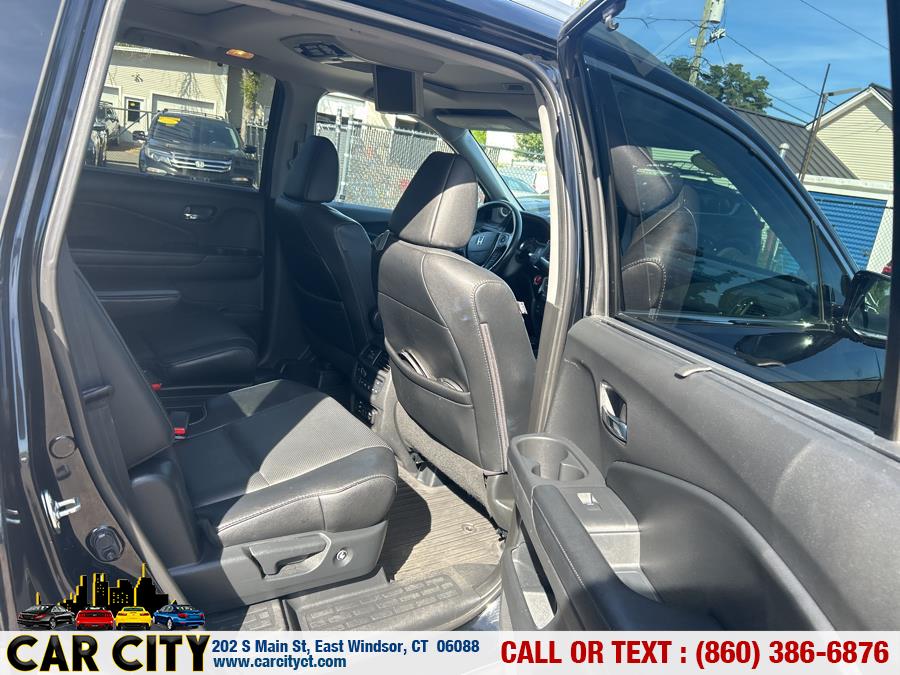 2017 Honda Pilot Elite AWD, available for sale in East Windsor, Connecticut | Car City LLC. East Windsor, Connecticut 2017 Honda Pilot Elite AWD, available for sale in East Windsor, Connecticut | Car City LLC. East Windsor, Connecticut