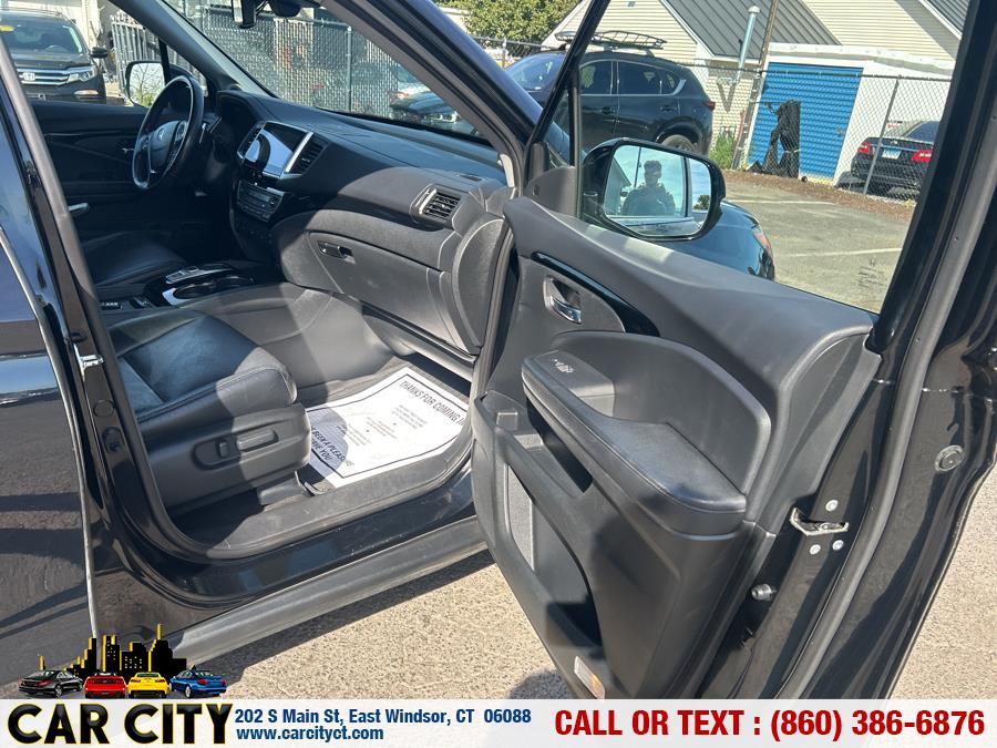 2017 Honda Pilot Elite AWD, available for sale in East Windsor, Connecticut | Car City LLC. East Windsor, Connecticut 2017 Honda Pilot Elite AWD, available for sale in East Windsor, Connecticut | Car City LLC. East Windsor, Connecticut