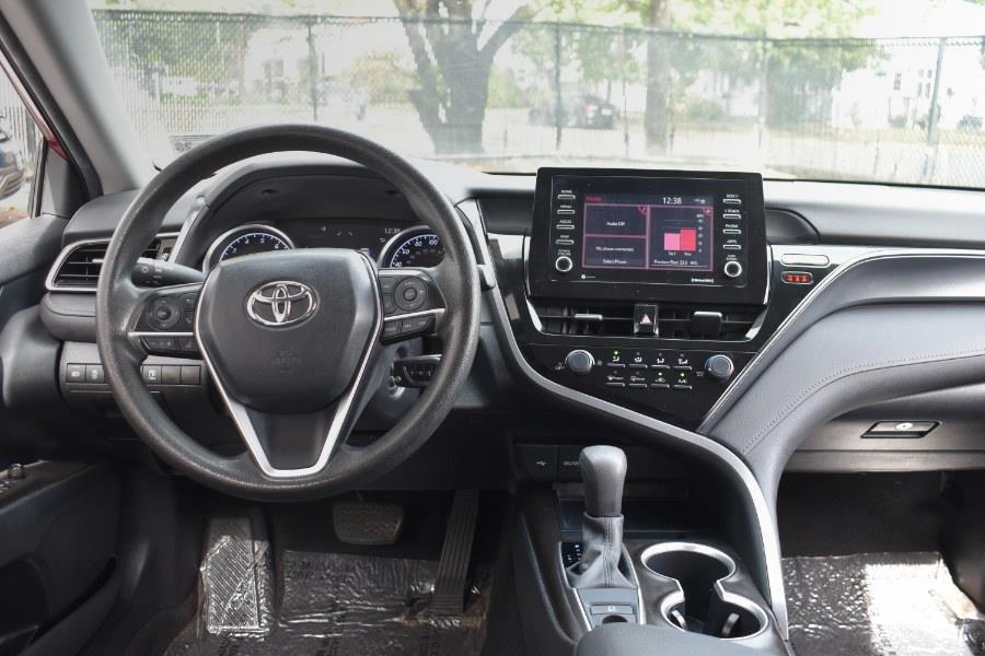 2021 Toyota Camry LE photo 17