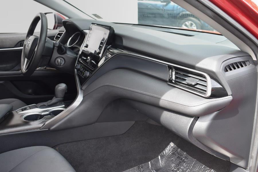 2021 Toyota Camry LE photo 28