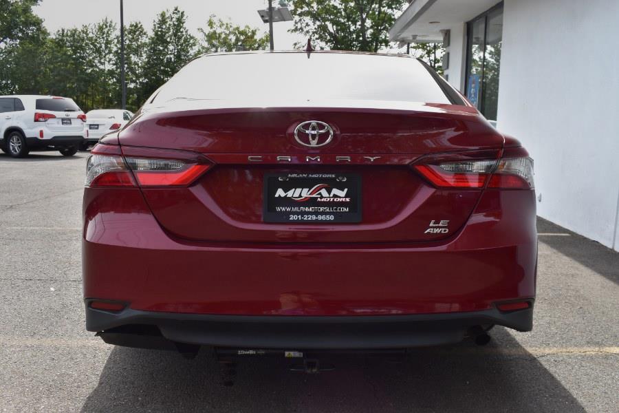 2021 Toyota Camry LE photo 9