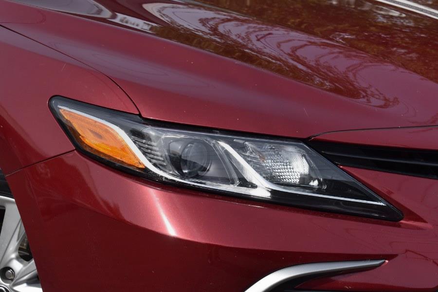 2021 Toyota Camry LE photo 2