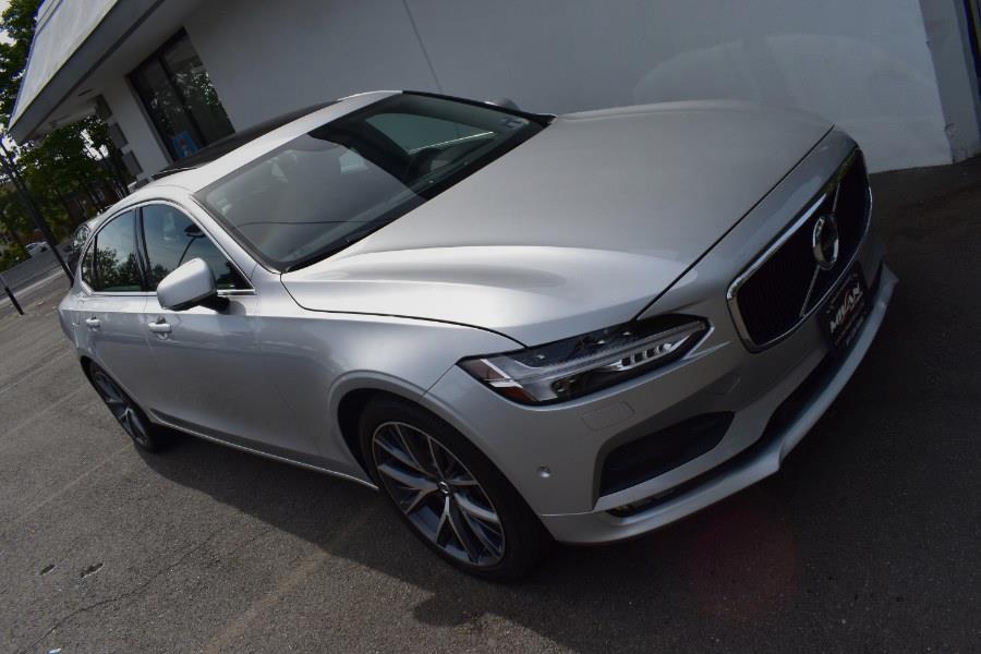 2018 Volvo S90 T5 Momentum photo 9