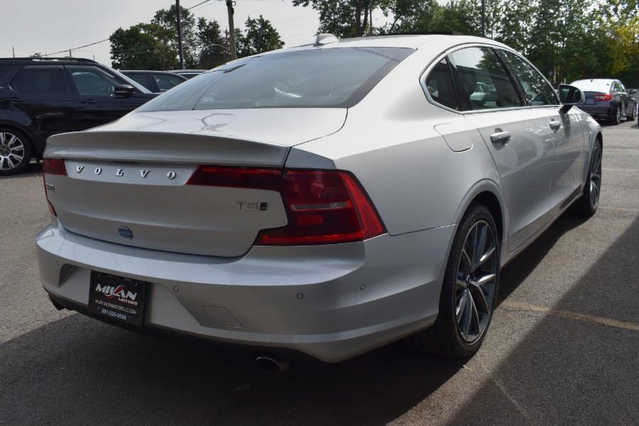 2018 Volvo S90 T5 Momentum photo 7