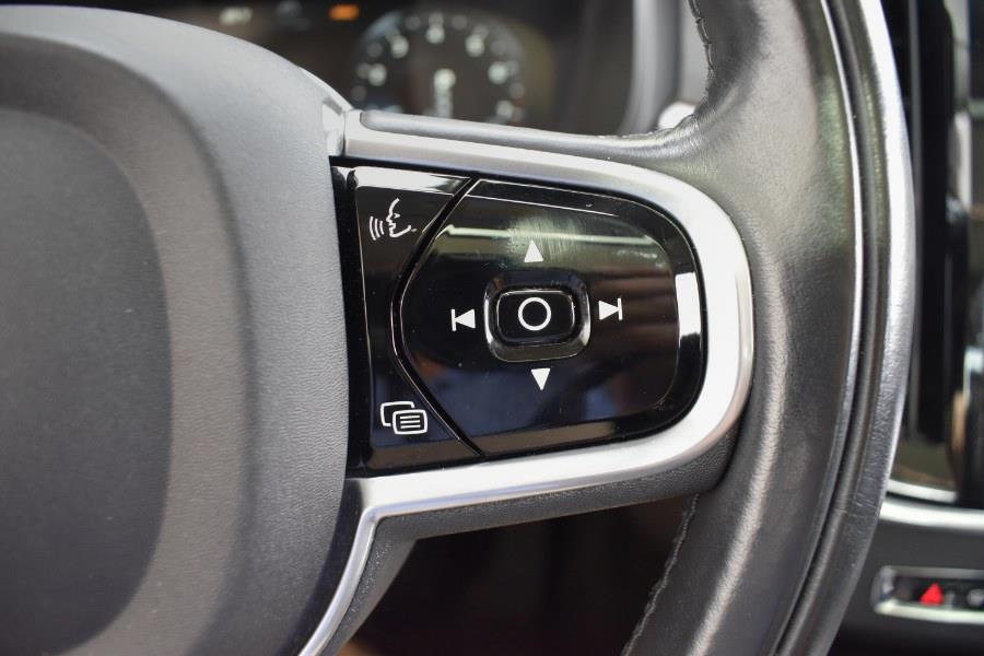 2018 Volvo S90 T5 Momentum photo 23