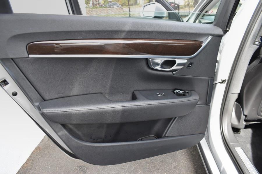 2018 Volvo S90 T5 Momentum photo 32