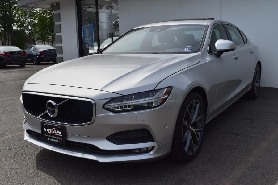 2018 Volvo S90 T5 Momentum photo 3