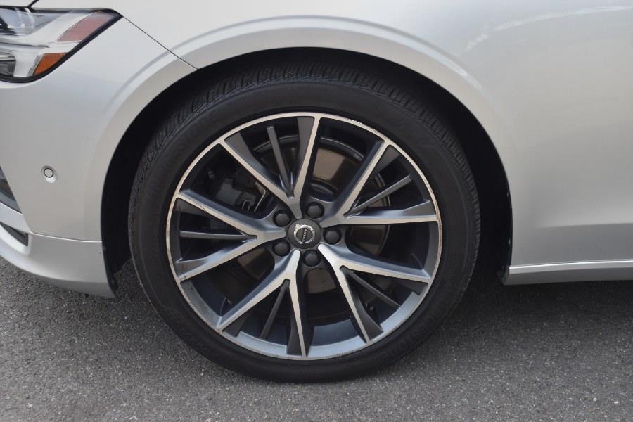 2018 Volvo S90 T5 Momentum photo 12