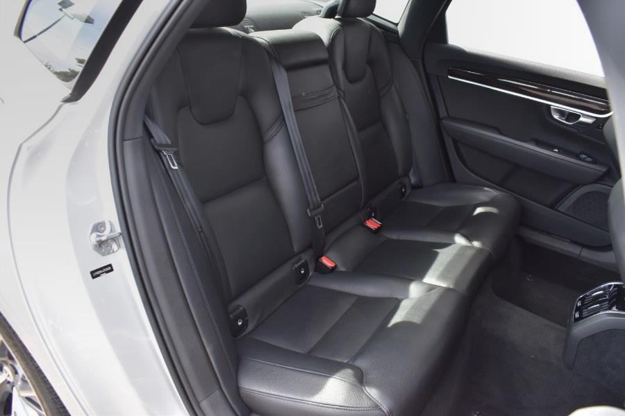 2018 Volvo S90 T5 Momentum photo 28