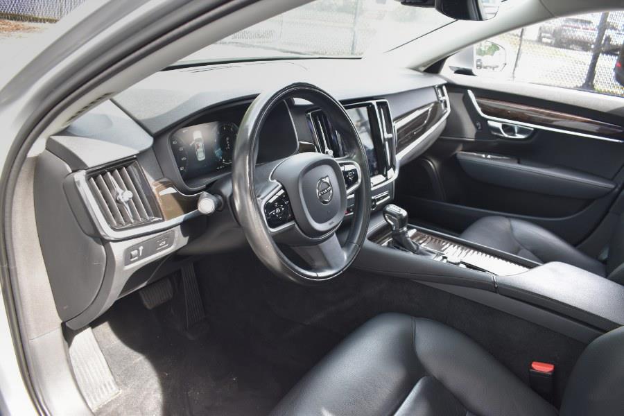 2018 Volvo S90 T5 Momentum photo 25
