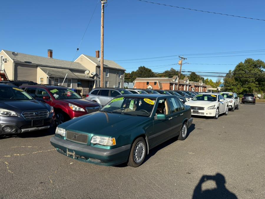 1994 Volvo 850 4dr Sedan Auto Level 2 w/Sunroof, available for sale in East Windsor, Connecticut | CT Car Co LLC. East Windsor, Connecticut 1994 Volvo 850 4dr Sedan Auto Level 2 w/Sunroof, available for sale in East Windsor, Connecticut | CT Car Co LLC. East Windsor, Connecticut