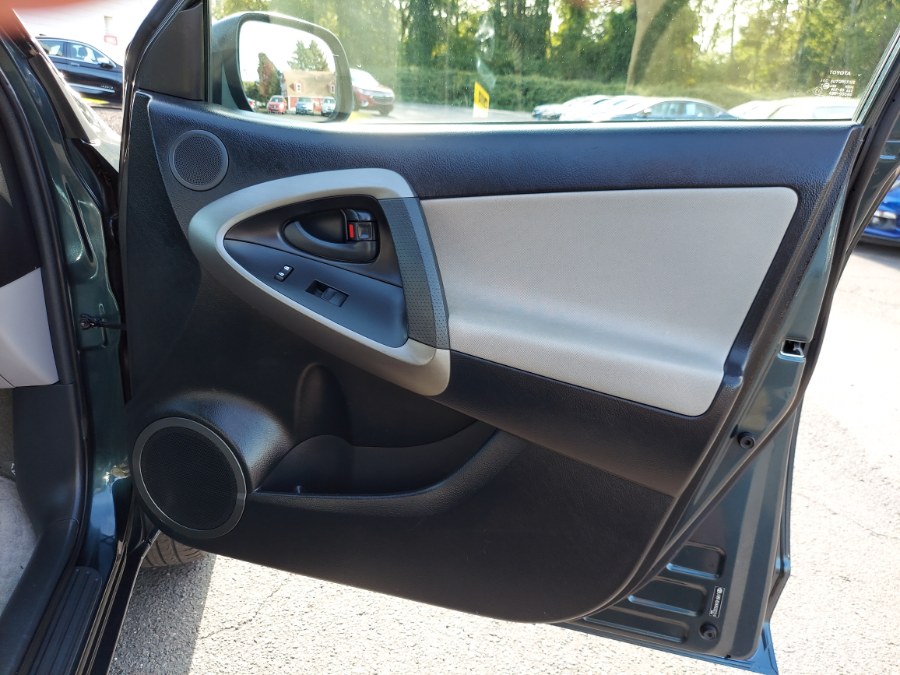 2010 Toyota RAV4 photo 13