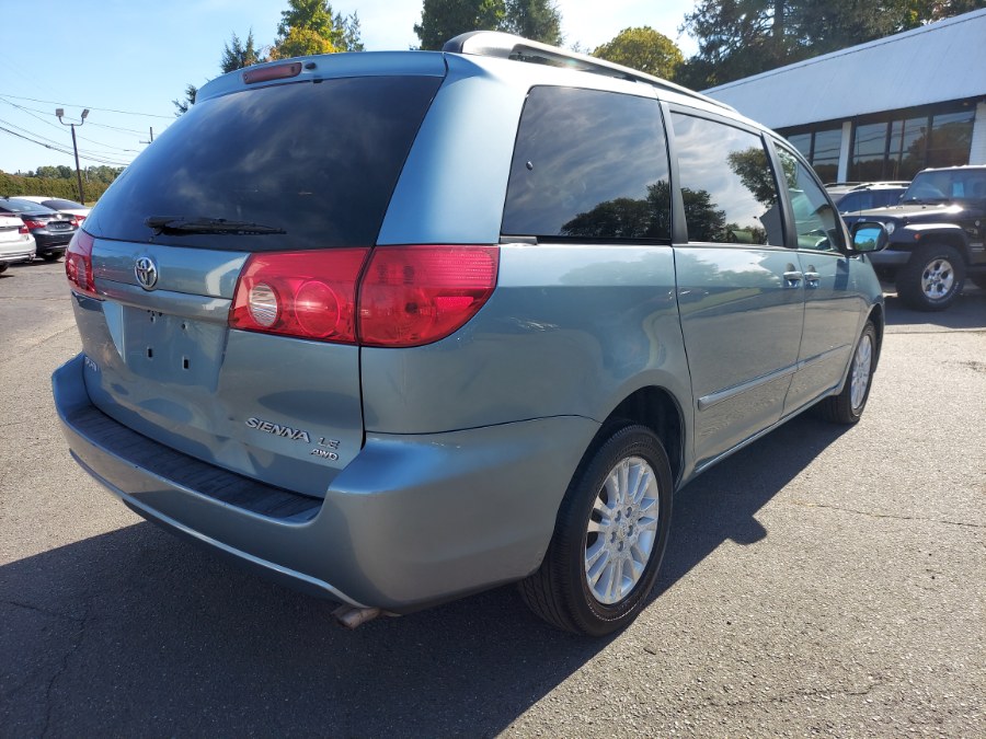 2009 Toyota Sienna LE photo 5