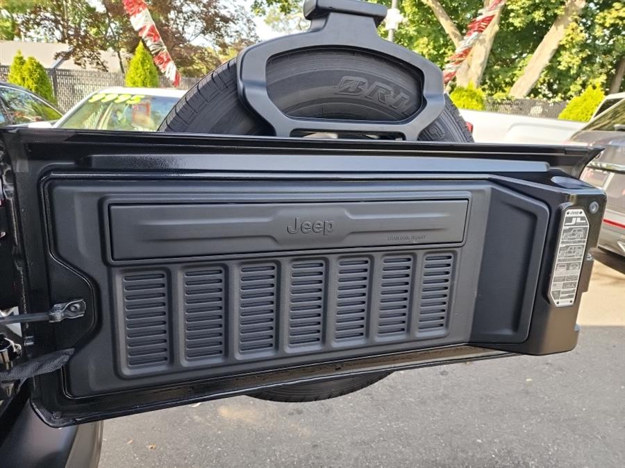 2021 Jeep Wrangler Unlimited Sahara 4x4, available for sale in Islip, New York | L.I. Auto Gallery. Islip, New York 2021 Jeep Wrangler Unlimited Sahara 4x4, available for sale in Islip, New York | L.I. Auto Gallery. Islip, New York
