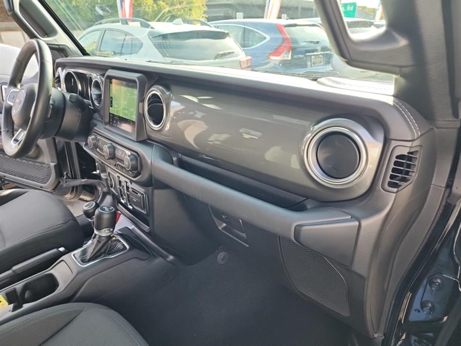 2021 Jeep Wrangler Unlimited Sahara 4x4, available for sale in Islip, New York | L.I. Auto Gallery. Islip, New York 2021 Jeep Wrangler Unlimited Sahara 4x4, available for sale in Islip, New York | L.I. Auto Gallery. Islip, New York