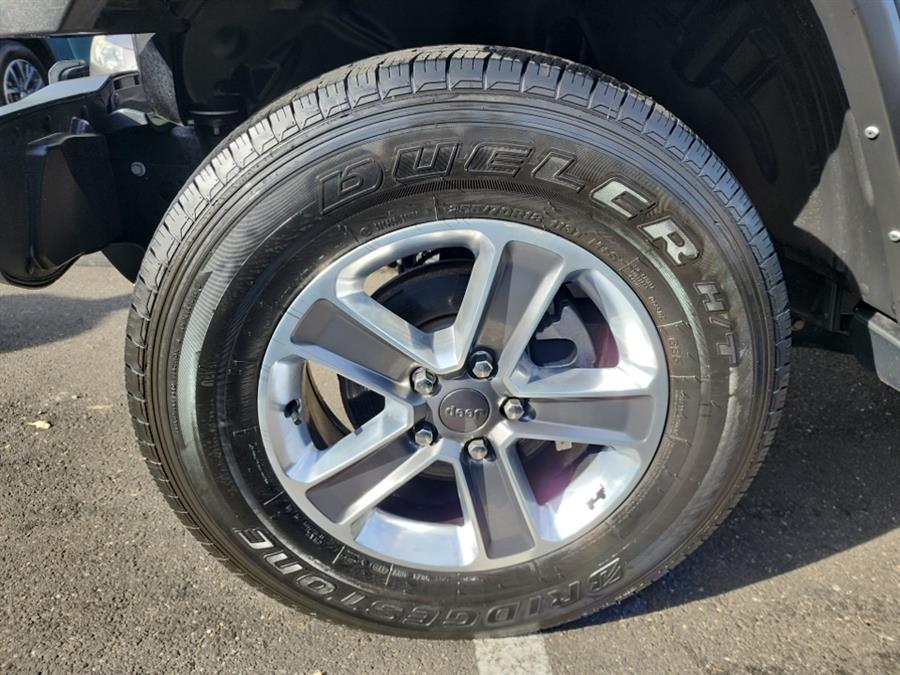 2021 Jeep Wrangler Unlimited Sahara 4x4, available for sale in Islip, New York | L.I. Auto Gallery. Islip, New York 2021 Jeep Wrangler Unlimited Sahara 4x4, available for sale in Islip, New York | L.I. Auto Gallery. Islip, New York