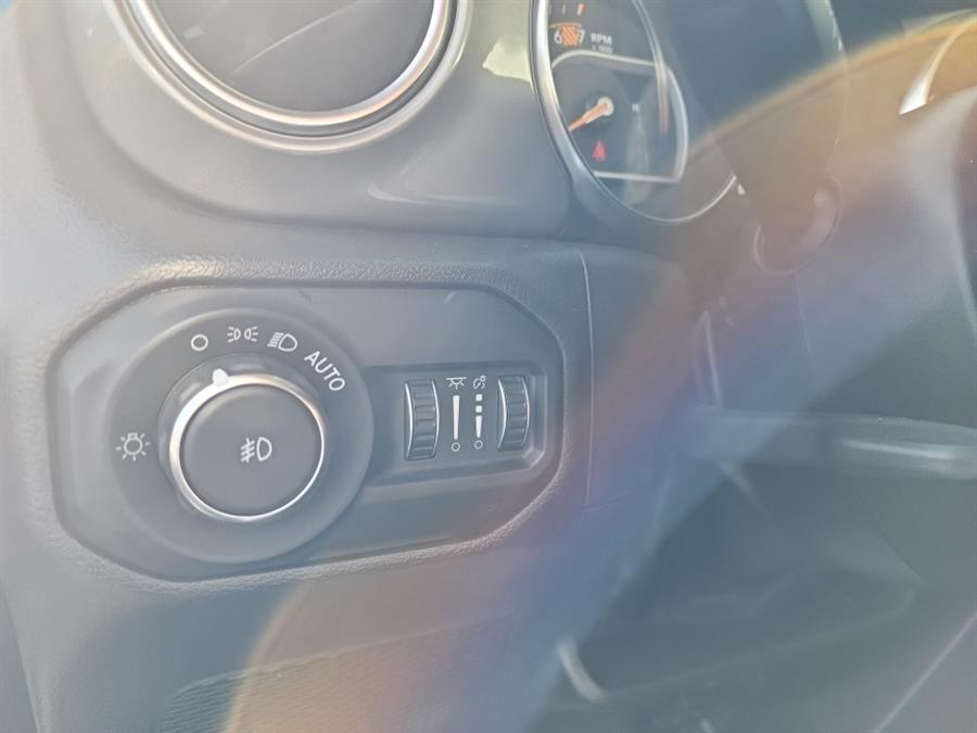 2021 Jeep Wrangler Unlimited Sahara 4x4, available for sale in Islip, New York | L.I. Auto Gallery. Islip, New York 2021 Jeep Wrangler Unlimited Sahara 4x4, available for sale in Islip, New York | L.I. Auto Gallery. Islip, New York
