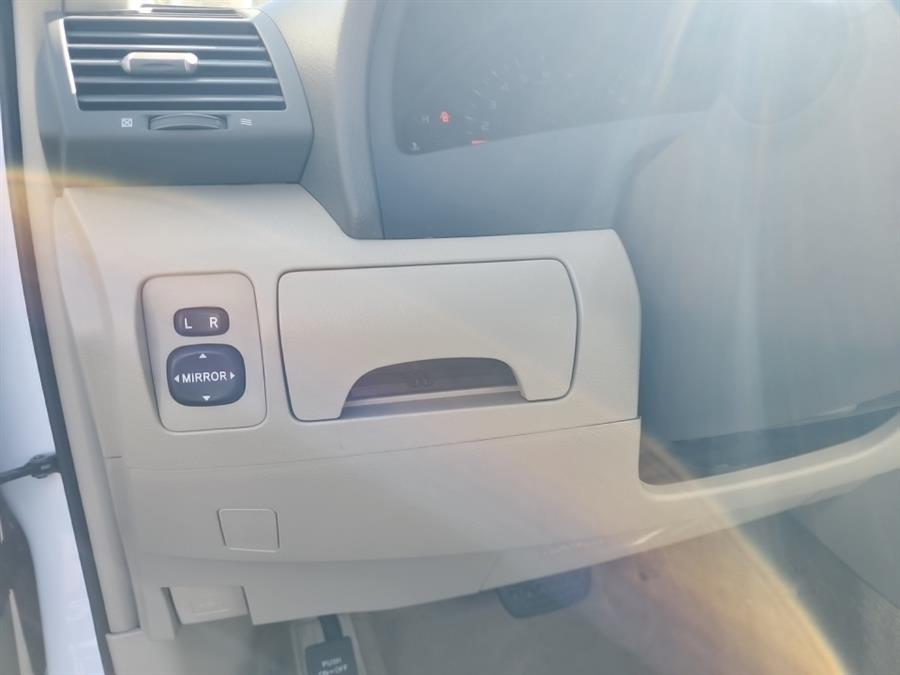 2007 Toyota Camry 4dr Sdn V6 Auto XLE (Natl), available for sale in Islip, New York | L.I. Auto Gallery. Islip, New York 2007 Toyota Camry 4dr Sdn V6 Auto XLE (Natl), available for sale in Islip, New York | L.I. Auto Gallery. Islip, New York