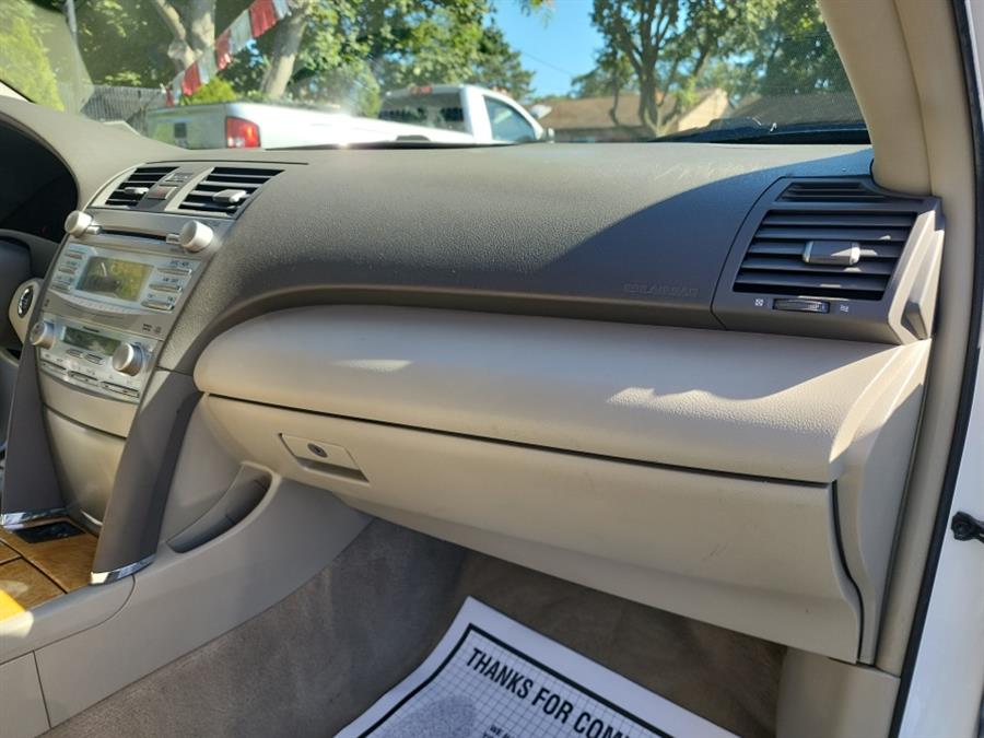 2007 Toyota Camry 4dr Sdn V6 Auto XLE (Natl), available for sale in Islip, New York | L.I. Auto Gallery. Islip, New York 2007 Toyota Camry 4dr Sdn V6 Auto XLE (Natl), available for sale in Islip, New York | L.I. Auto Gallery. Islip, New York