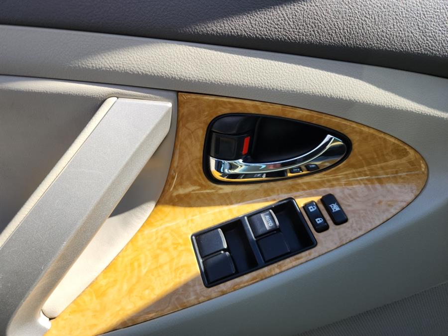 2007 Toyota Camry 4dr Sdn V6 Auto XLE (Natl), available for sale in Islip, New York | L.I. Auto Gallery. Islip, New York 2007 Toyota Camry 4dr Sdn V6 Auto XLE (Natl), available for sale in Islip, New York | L.I. Auto Gallery. Islip, New York