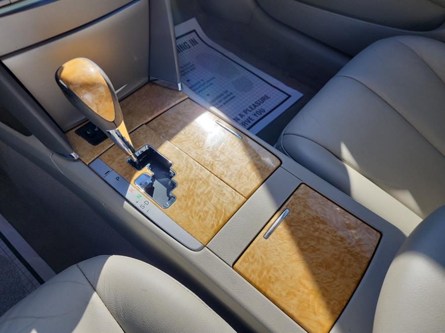 2007 Toyota Camry 4dr Sdn V6 Auto XLE (Natl), available for sale in Islip, New York | L.I. Auto Gallery. Islip, New York 2007 Toyota Camry 4dr Sdn V6 Auto XLE (Natl), available for sale in Islip, New York | L.I. Auto Gallery. Islip, New York