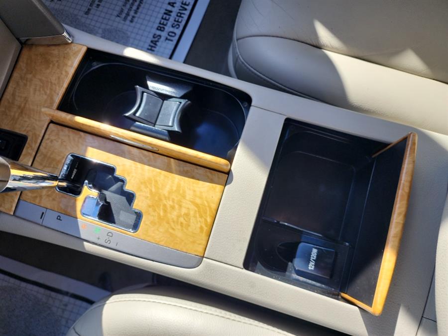 2007 Toyota Camry 4dr Sdn V6 Auto XLE (Natl), available for sale in Islip, New York | L.I. Auto Gallery. Islip, New York 2007 Toyota Camry 4dr Sdn V6 Auto XLE (Natl), available for sale in Islip, New York | L.I. Auto Gallery. Islip, New York