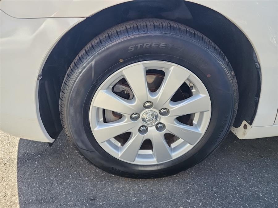 2007 Toyota Camry 4dr Sdn V6 Auto XLE (Natl), available for sale in Islip, New York | L.I. Auto Gallery. Islip, New York 2007 Toyota Camry 4dr Sdn V6 Auto XLE (Natl), available for sale in Islip, New York | L.I. Auto Gallery. Islip, New York
