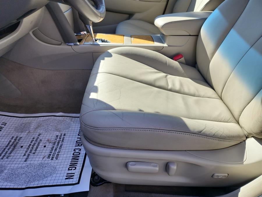 2007 Toyota Camry 4dr Sdn V6 Auto XLE (Natl), available for sale in Islip, New York | L.I. Auto Gallery. Islip, New York 2007 Toyota Camry 4dr Sdn V6 Auto XLE (Natl), available for sale in Islip, New York | L.I. Auto Gallery. Islip, New York
