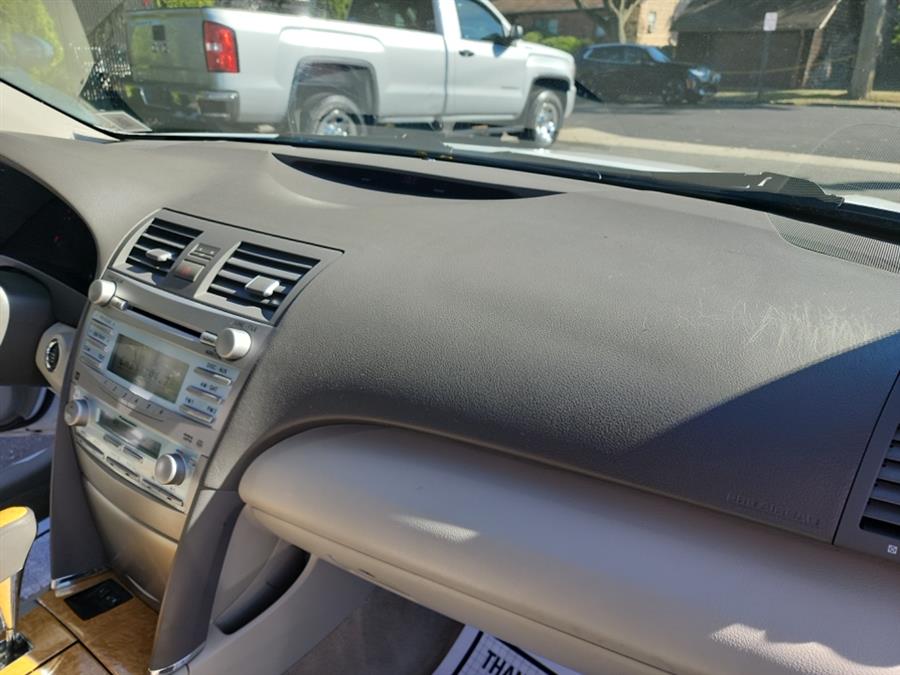 2007 Toyota Camry 4dr Sdn V6 Auto XLE (Natl), available for sale in Islip, New York | L.I. Auto Gallery. Islip, New York 2007 Toyota Camry 4dr Sdn V6 Auto XLE (Natl), available for sale in Islip, New York | L.I. Auto Gallery. Islip, New York