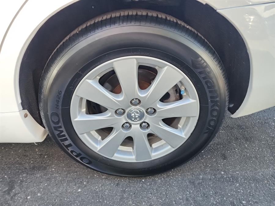 2007 Toyota Camry 4dr Sdn V6 Auto XLE (Natl), available for sale in Islip, New York | L.I. Auto Gallery. Islip, New York 2007 Toyota Camry 4dr Sdn V6 Auto XLE (Natl), available for sale in Islip, New York | L.I. Auto Gallery. Islip, New York