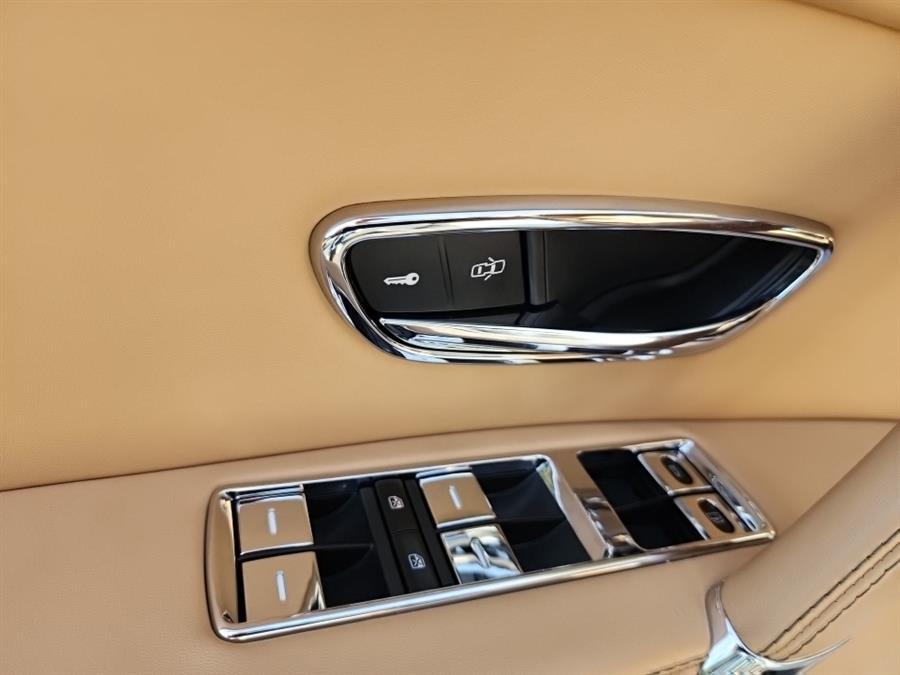 2018 Bentley Flying Spur V8 photo 44