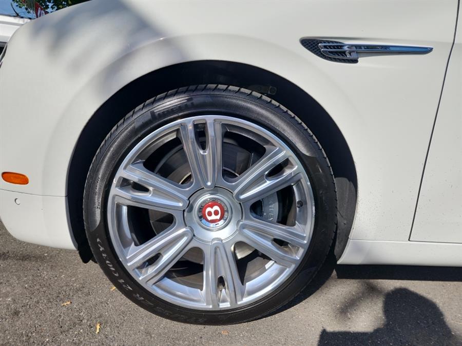2018 Bentley Flying Spur V8 photo 18