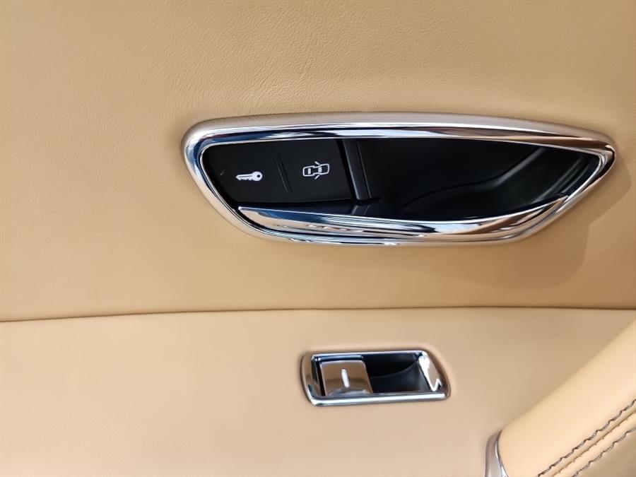 2018 Bentley Flying Spur V8 photo 49