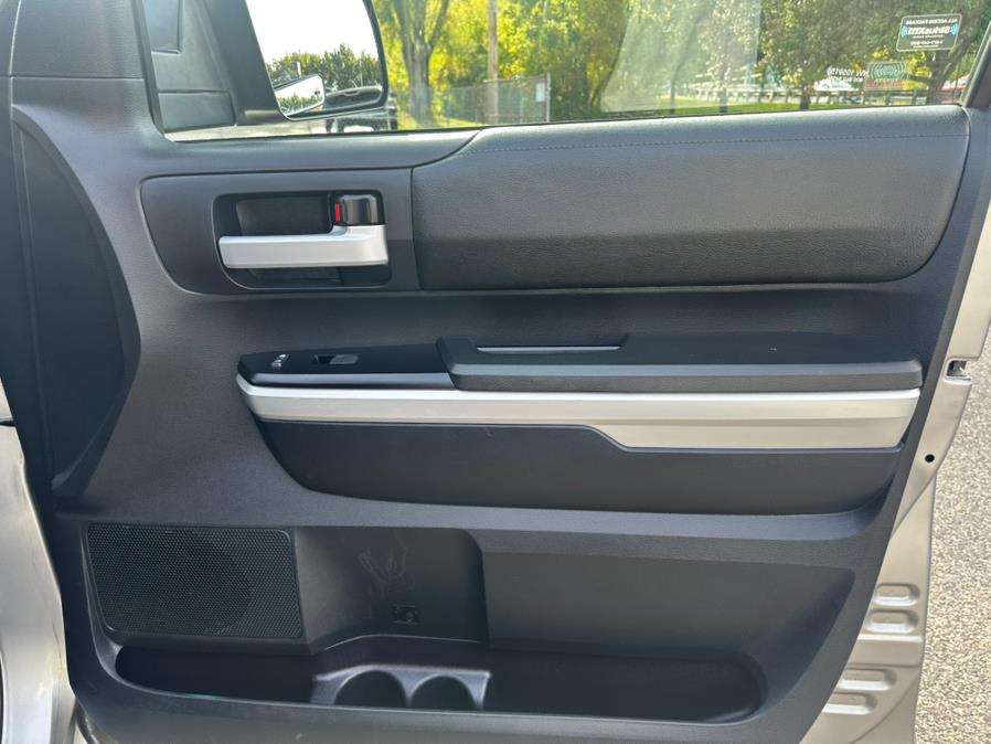 2015 Toyota Tundra 4WD Truck Double Cab 5.7L V8 6-Spd AT SR5 (Natl), available for sale in New Milford, Connecticut | Faustos Auto Body and Repairs LLC. New Milford, Connecticut 2015 Toyota Tundra 4WD Truck Double Cab 5.7L V8 6-Spd AT SR5 (Natl), available for sale in New Milford, Connecticut | Faustos Auto Body and Repairs LLC. New Milford, Connecticut