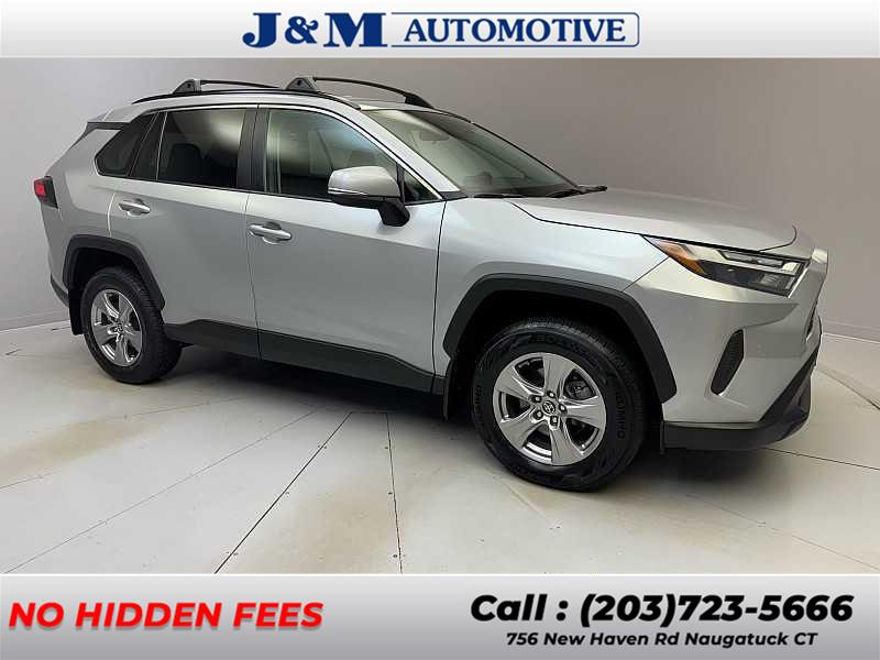 2023 Toyota RAV4 XLE photo 7
