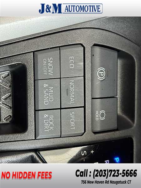 2023 Toyota RAV4 XLE photo 22