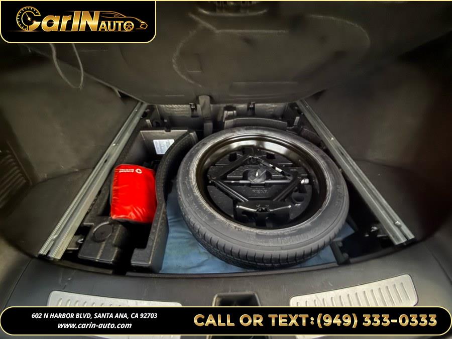 2017 Cadillac XT5 FWD 4dr Luxury, available for sale in Santa Ana, California | Carin Auto. Santa Ana, California 2017 Cadillac XT5 FWD 4dr Luxury, available for sale in Santa Ana, California | Carin Auto. Santa Ana, California