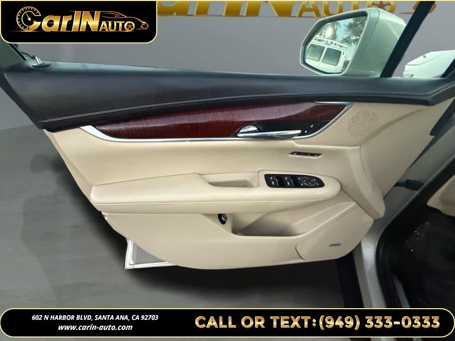 2017 Cadillac XT5 FWD 4dr Luxury, available for sale in Santa Ana, California | Carin Auto. Santa Ana, California 2017 Cadillac XT5 FWD 4dr Luxury, available for sale in Santa Ana, California | Carin Auto. Santa Ana, California
