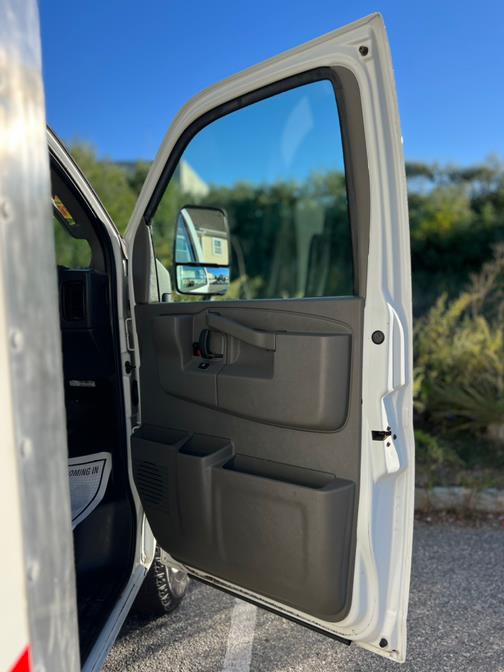 2019 GMC Savana Commercial Cutaway 3500 Van 139", available for sale in Paterson, New Jersey | Speedway Commercial Motors LLC. Paterson, New Jersey 2019 GMC Savana Commercial Cutaway 3500 Van 139", available for sale in Paterson, New Jersey | Speedway Commercial Motors LLC. Paterson, New Jersey
