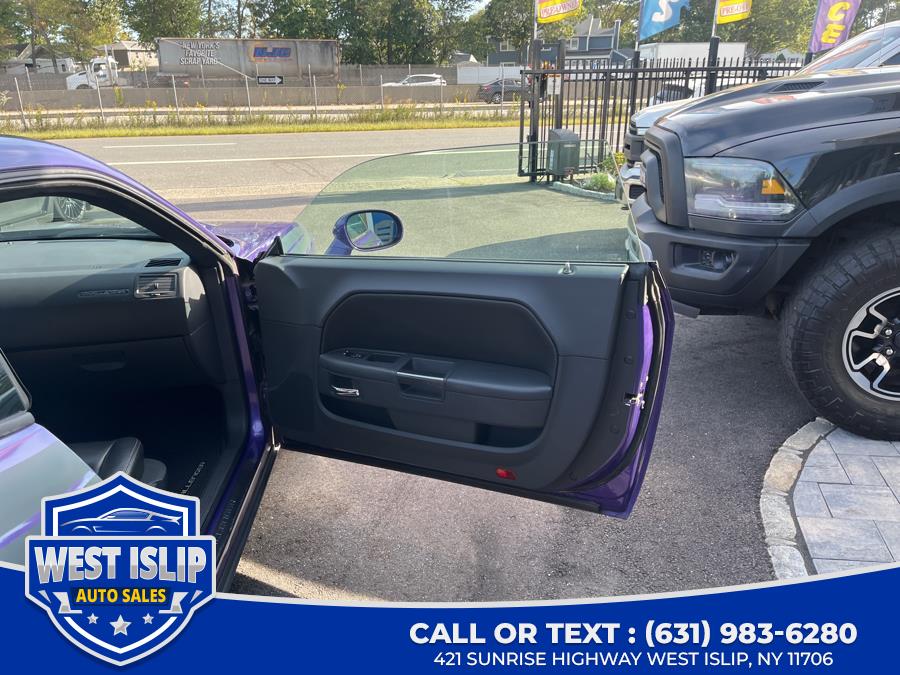 2010 Dodge Challenger 2dr Cpe R/T, available for sale in West Islip, New York | West Islip Auto Sales. West Islip, New York 2010 Dodge Challenger 2dr Cpe R/T, available for sale in West Islip, New York | West Islip Auto Sales. West Islip, New York